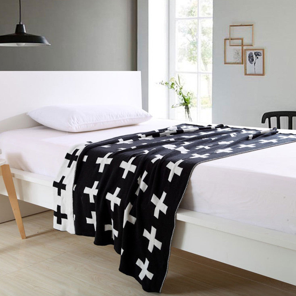 LARGE REVERSIBLE CROSS BLANKET